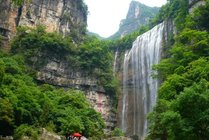 三峡大瀑布